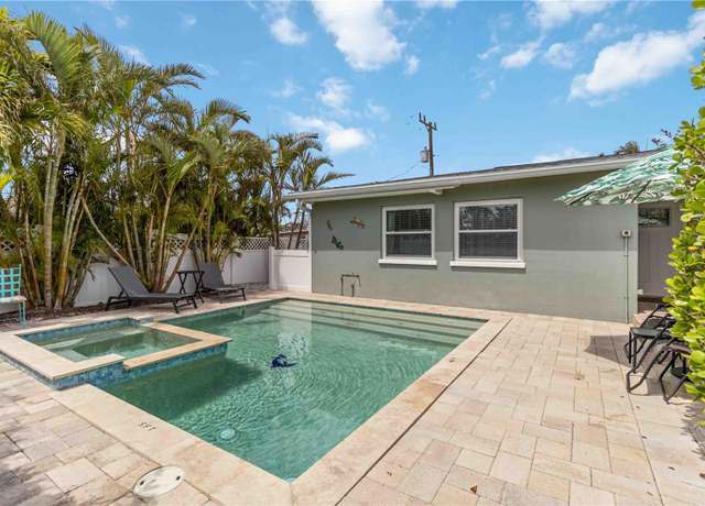 Property at 424 62nd St, Holmes Beach, FL 34217, 2 beds, 1 bath