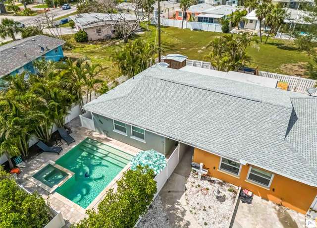 Property at 424 62nd St, Holmes Beach, FL 34217, 2 beds, 1 bath