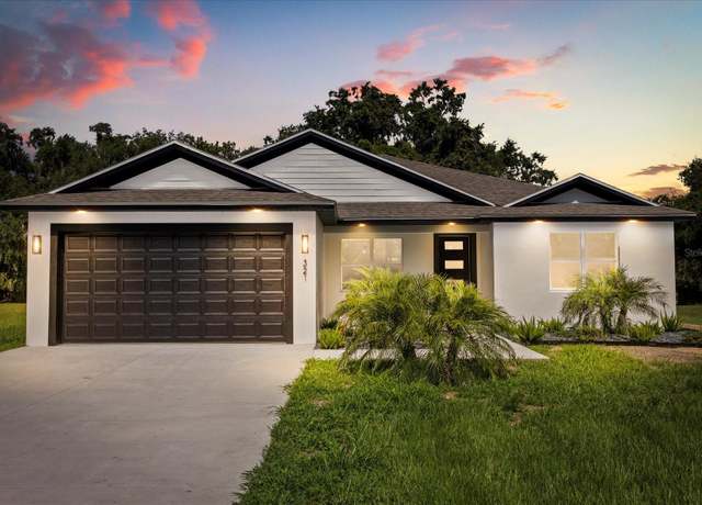 Property at 321 Watershore Dr, Leesburg, FL 34748, 4 beds, 3 baths