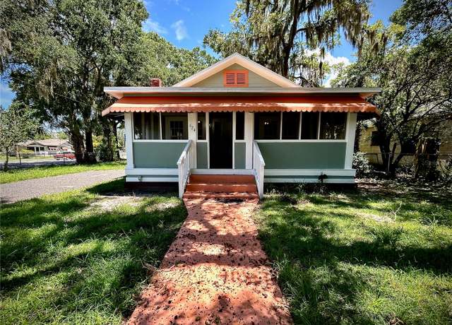 Property at 624 N Lake St, Starke, FL 32091, 3 beds, 1 bath