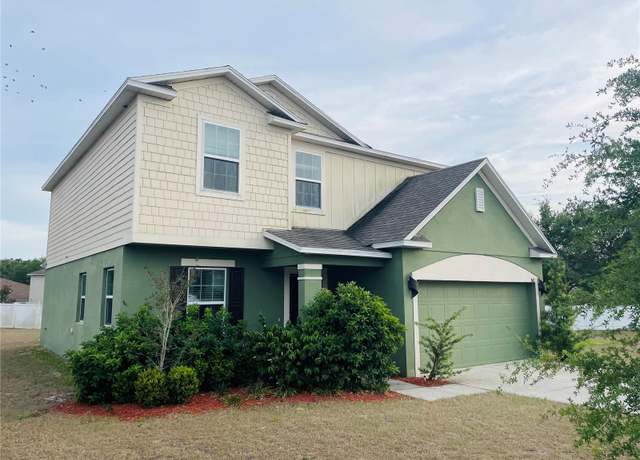 Property at 807 Glen Creek Ct, Fruitland Park, FL 34731, 3 beds, 2.5 baths