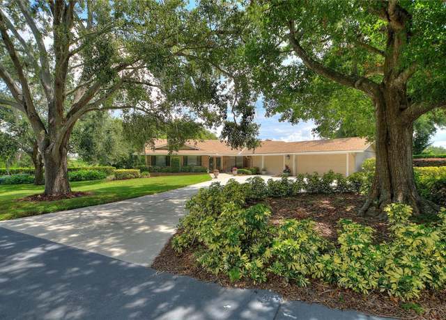 Property at 1360 Mirror Ter NW, Winter Haven, FL 33881, 4 beds, 2.5 baths