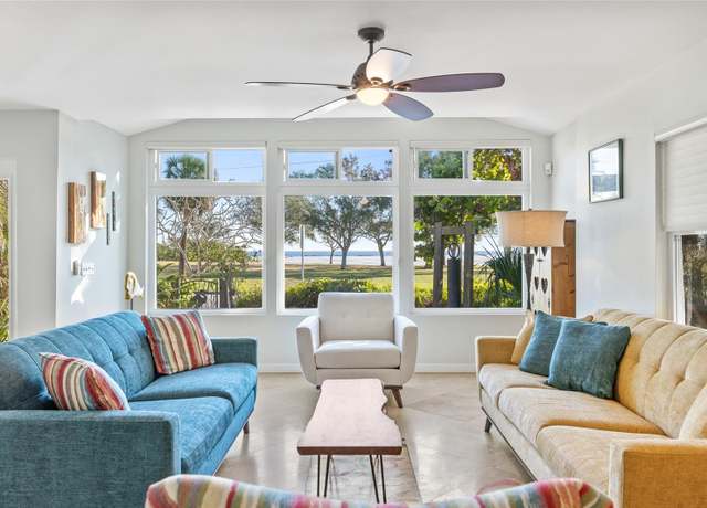 Property at 1519 Beach Dr SE, St Petersburg, FL 33701, 3 beds, 2.5 baths