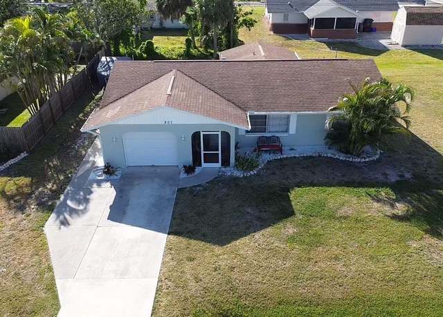 Property at 807 Mohawk Rd, Venice, FL 34293, 2 beds, 2 baths