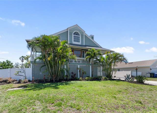 Property at 861 Nectar Rd, Venice, FL 34293, 4 beds, 3.5 baths