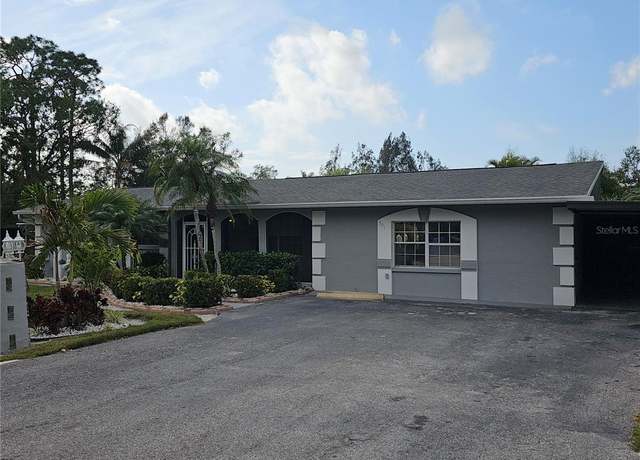 Property at 901 8th St SW, Ruskin, FL 33570, 5 beds, 4 baths