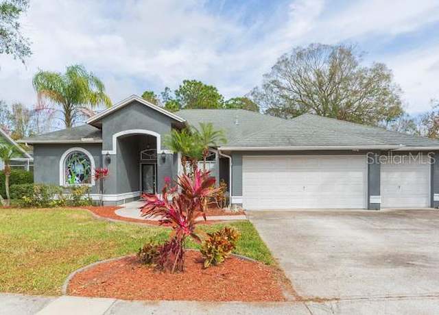 Property at 23635 Oakside Blvd, Lutz, FL 33559, 4 beds, 3 baths