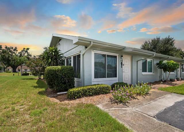 Property at 226 Gloucester Blvd #400, Sun City Center, FL 33573, 1 bed, 1.5 baths