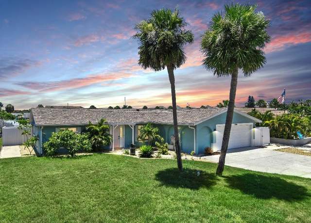 Property at 1004 Sago Palm Way, Apollo Beach, FL 33572, 4 beds, 2 baths
