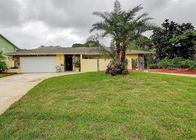 Property at 1117 S Florida Ave, Tarpon Springs, FL 34689, 3 beds, 2 baths