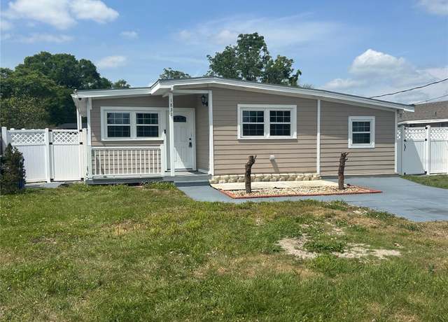 Property at 1831 Richmond Rd, Lakeland, FL 33803, 4 beds, 2 baths