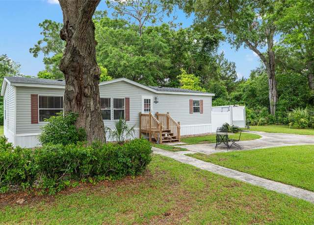 Property at 610 NW 251st St, Newberry, FL 32669, 3 beds, 2 baths