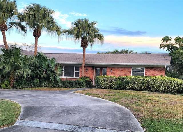 Property at 6773 14th Ave N, St Petersburg, FL 33710, 3 beds, 2 baths