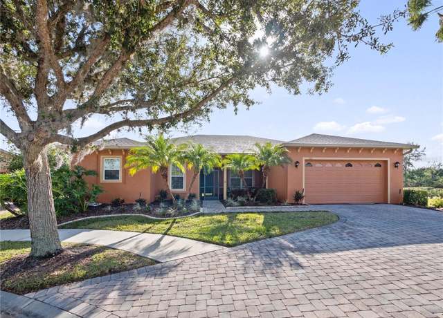 Property at 112 Sevilla Ct, Poinciana, FL 34759, 3 beds, 2.5 baths