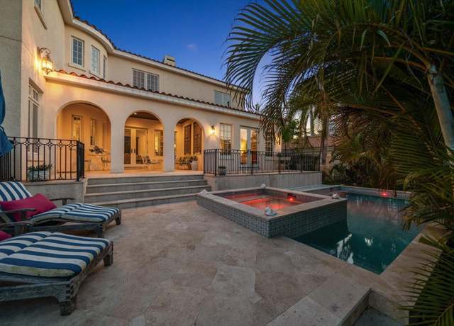 Property at 514 Riviera Dr, Tampa, FL 33606, 5 beds, 3.5 baths