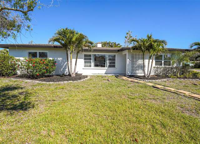 Property at 1309 Nokomis Ave S, Venice, FL 34285, 3 beds, 2 baths