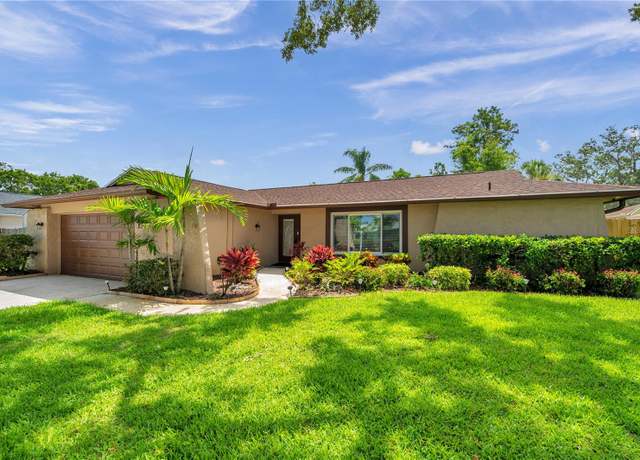 Property at 11245 Bella Loma Dr, Largo, FL 33774, 3 beds, 2 baths