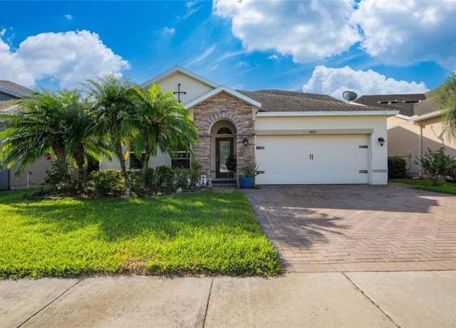 Property at 3890 Prairie Reserve Blvd, Orlando, FL 32824, 4 beds, 3 baths