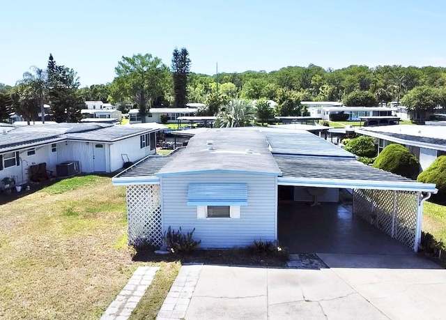 Property at 11545 Hickory Ln, Tavares, FL 32778, 2 beds, 2 baths