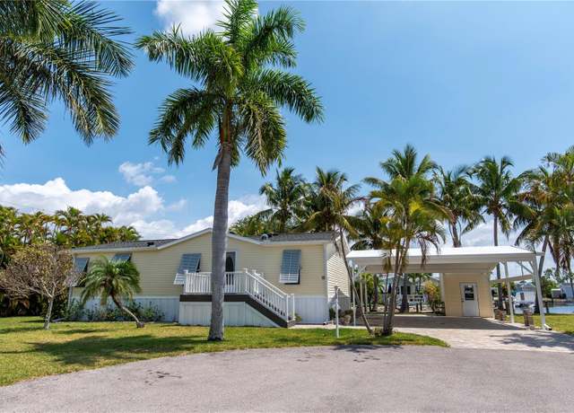 Property at 23 Holland Dr, Punta Gorda, FL 33950, 3 beds, 2 baths