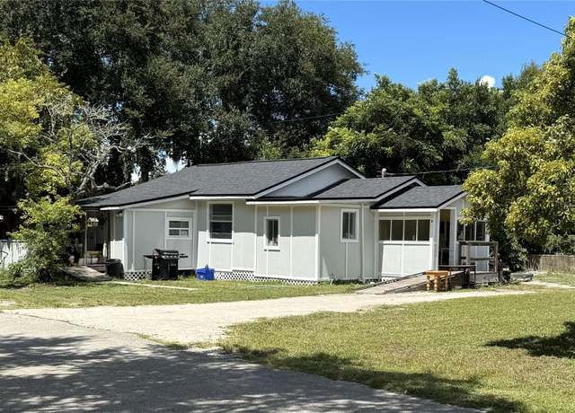 Property at 300 Hibiscus Dr, Sanford, FL 32773, 5 beds, 3 baths