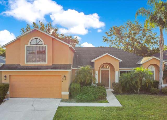 Property at 847 Coventry Rd, Davenport, FL 33897, 5 beds, 3 baths