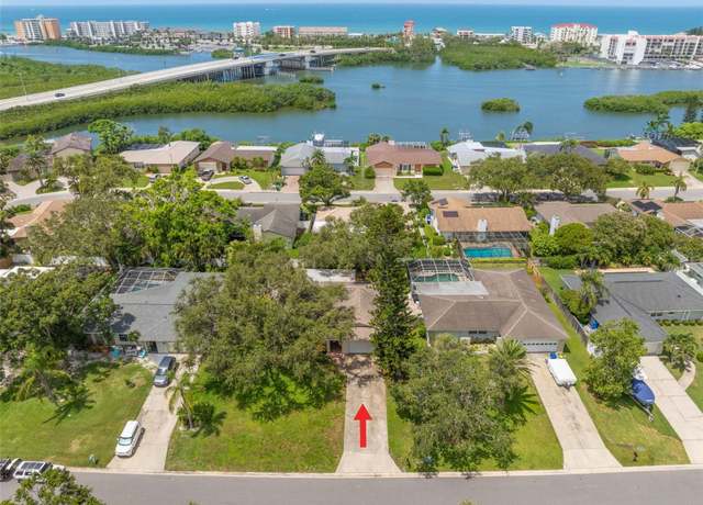 Property at 8054 Bayshore Dr, Seminole, FL 33776, 3 beds, 2 baths