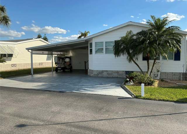 Property at 212 Fairway Blvd, Frostproof, FL 33843, 2 beds, 2 baths