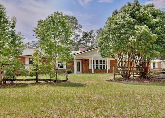 Property at 4802 Anton Ave, Apopka, FL 32712, 3 beds, 2.5 baths