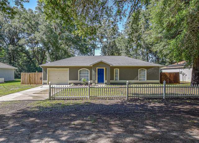 Property at 3065 SE 142nd Ln, Summerfield, FL 34491, 3 beds, 2 baths