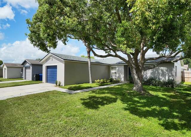 Property at 1010 Lochmont Dr, Brandon, FL 33511, 3 beds, 2 baths