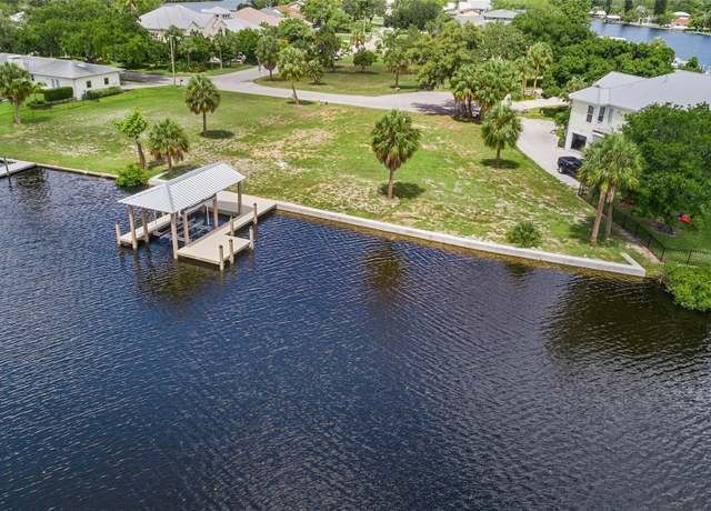 Property at 304 14th St SW, Ruskin, FL 33570