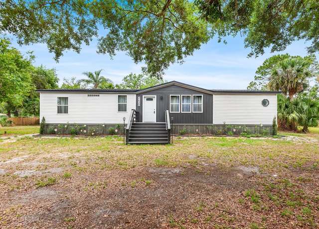 Property at 2430 Woods Trl, Lakeland, FL 33809, 3 beds, 2 baths