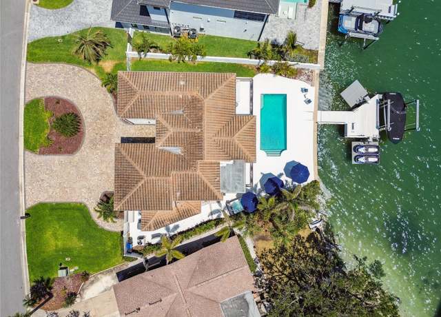 Property at 2233 Donato Dr, Belleair Beach, FL 33786, 5 beds, 5 baths