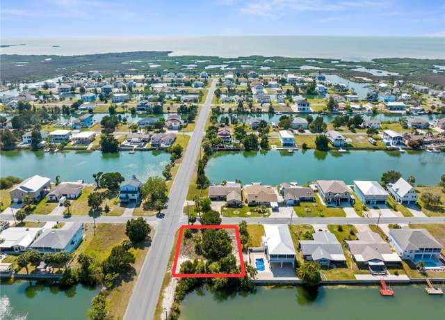 Property at 3332 Poinsettia Dr, Hernando Beach, FL 34607