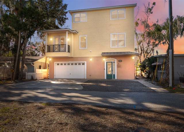 Property at 5287 Tuna Ln, Weeki Wachee, FL 34607, 3 beds, 2 baths