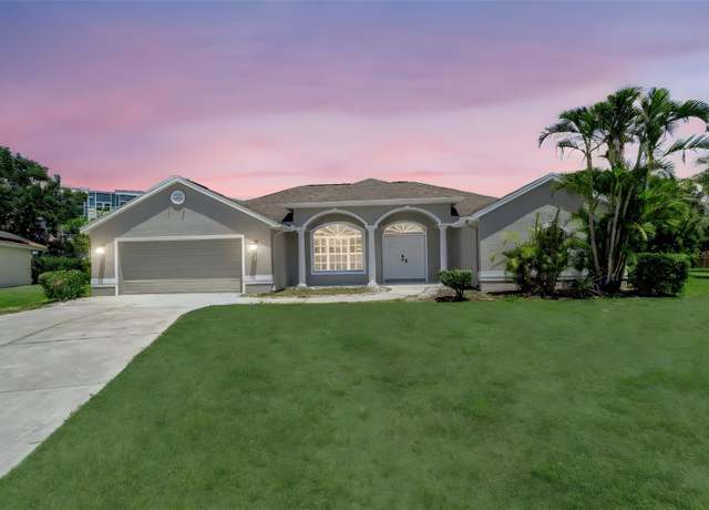 Property at 168 Wading Bird Dr, Venice, FL 34292, 3 beds, 2 baths