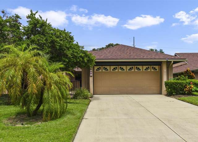 Property at 2021 Arbor Way, Mount Dora, FL 32757, 2 beds, 2 baths