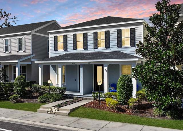 Property at 637 Jetstar Ln, Oldsmar, FL 34677, 3 beds, 2.5 baths