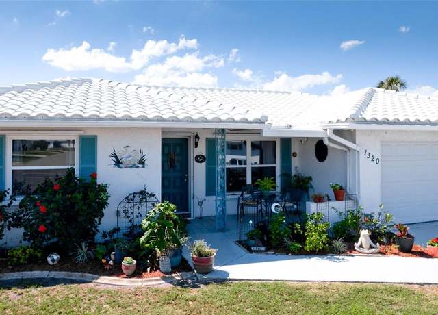 Property at 1320 Bottlebrush Dr, Bradenton, FL 34208, 2 beds, 2 baths