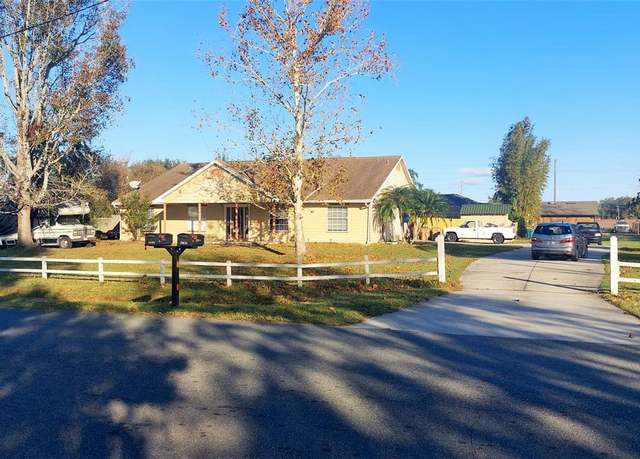 Property at 2831 Rodeo Dr, Kissimmee, FL 34746, 4 beds, 2.5 baths