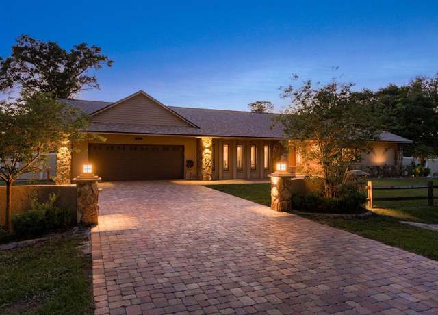 Property at 113 Garland Cir, Palm Harbor, FL 34683, 3 beds, 2 baths