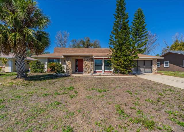Property at 1507 New Bedford Dr, Sun City Center, FL 33573, 2 beds, 2 baths