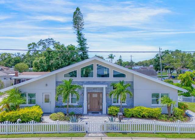 Property at 3502 Bahia Vista St, Sarasota, FL 34239, 7 beds, 6.5 baths