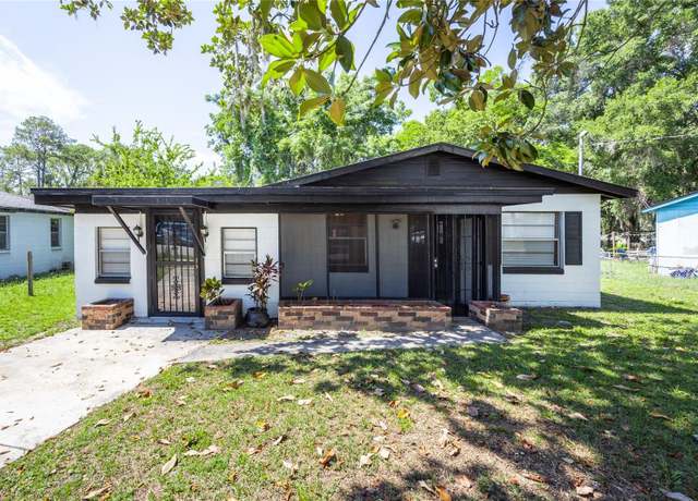 Property at 1029 SE 10th Ave, Gainesville, FL 32601, 3 beds, 1.5 baths