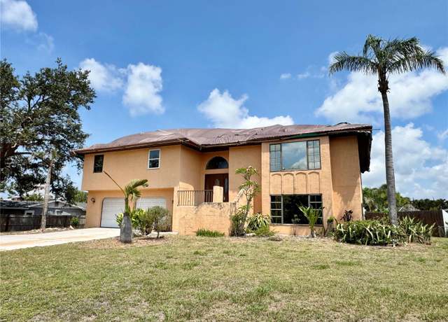 Property at 1611 Robbins Rd, Nokomis, FL 34275, 6 beds, 4 baths