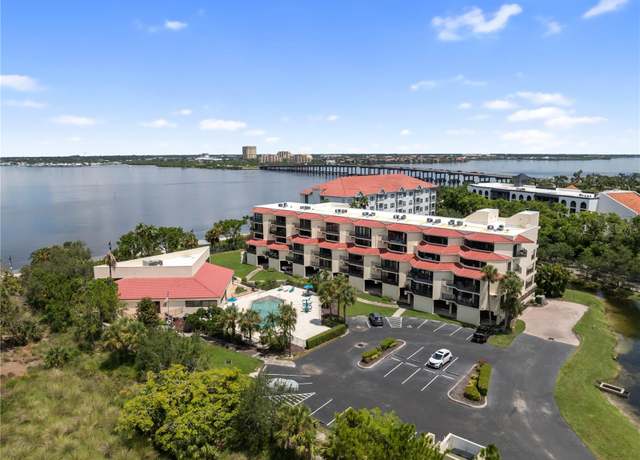 Property at 204 3rd St W #201, Bradenton, FL 34205, 2 beds, 2 baths