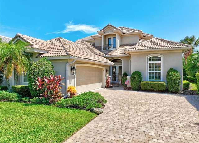 Property at 7 Atlantic Pl, Palm Coast, FL 32137, 4 beds, 4.5 baths