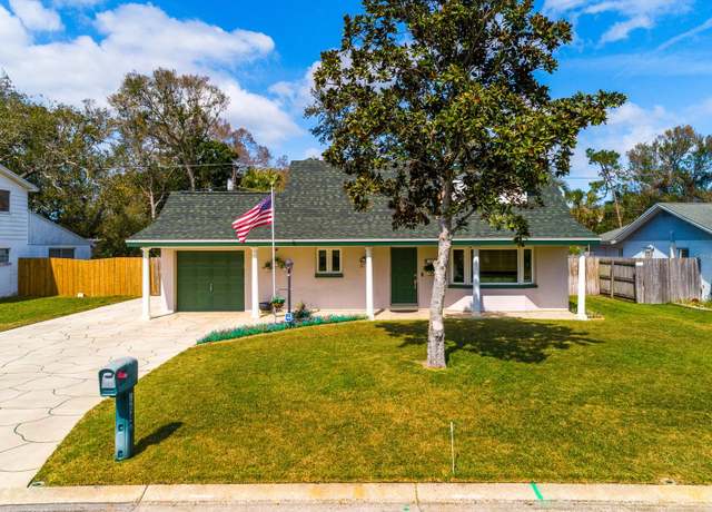 Property at 12597 83rd Ave, Seminole, FL 33776, 3 beds, 2 baths
