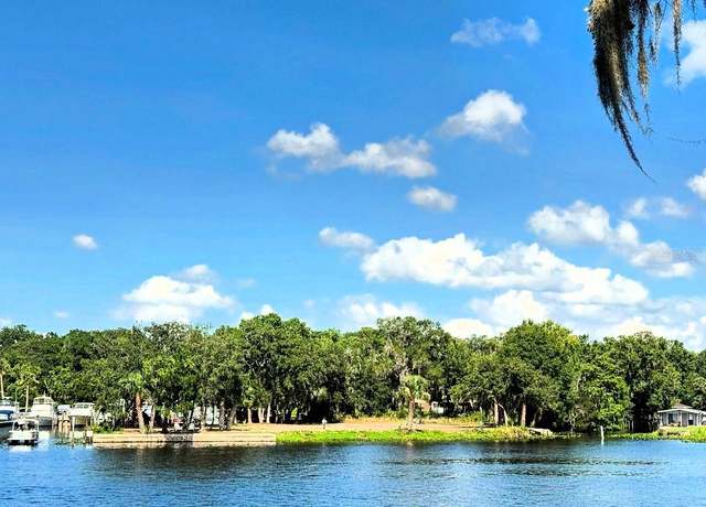 Property at 1570 Riveredge Ct, Astor, FL 32102